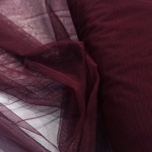 MIĘKKI TIUL SUKIENKOWY - BURGUNDOWY